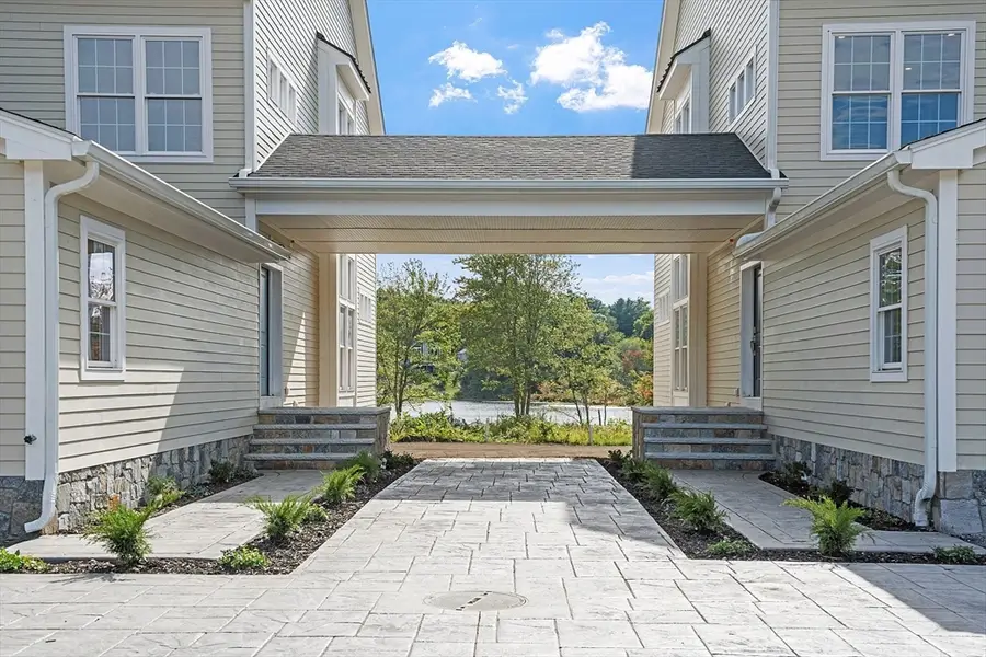 206 W Main St #8, Georgetown, MA 01833 - #3