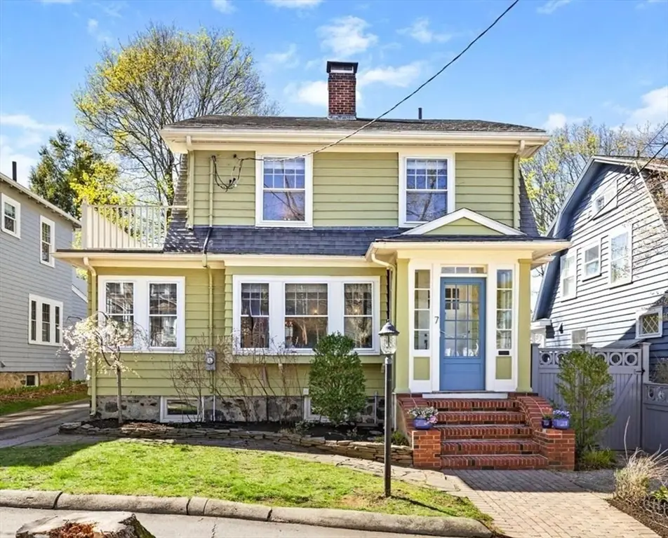 7 Inverness Road, Arlington, MA 02476 - #1