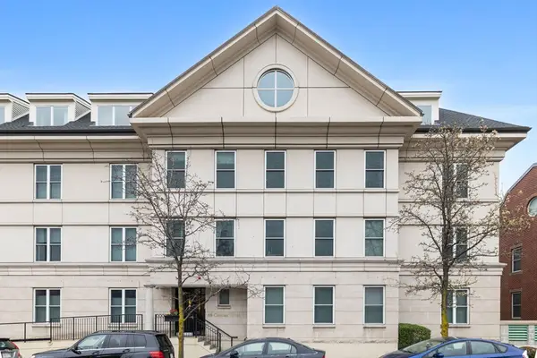 65 Chelsea St #404, Boston, MA 02129