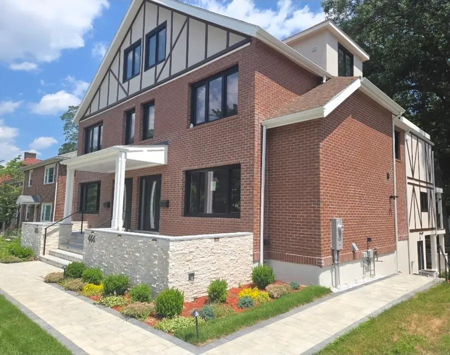 444 Lowell Ave #444, Newton, MA 02460 - #2