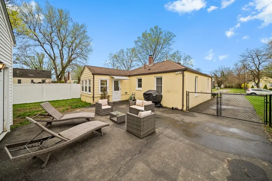 75 Garland St, Springfield, MA 01118 - #2