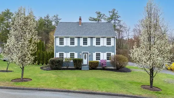 11 Revolution Dr, Leominster, MA 01453