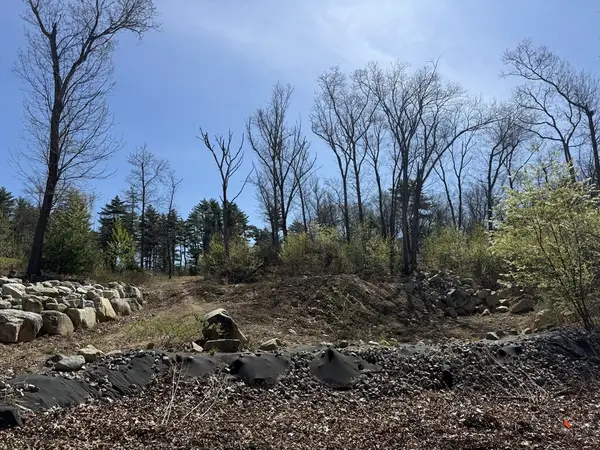 106 Bogan Rd, Monson, MA 01057
