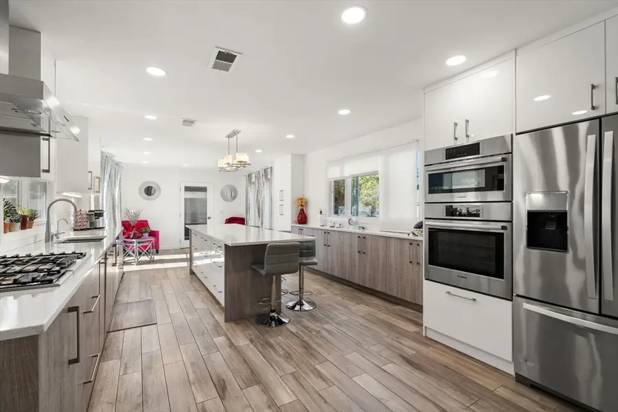 581 California St, Newton, MA 02460 - #2