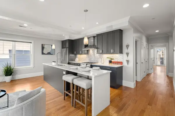 27 Washburn St #5, Boston, MA 02125