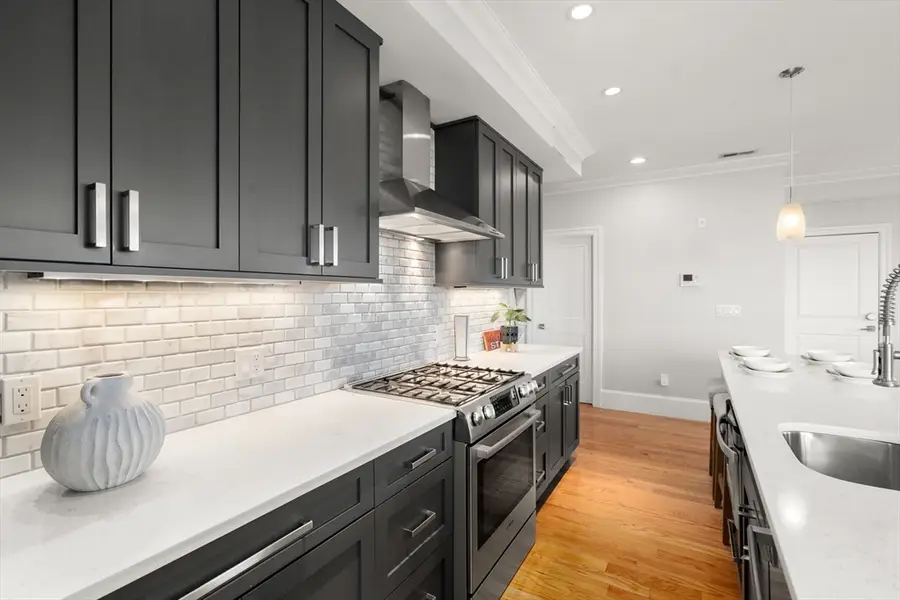 27 Washburn St #5, Boston, MA 02125 - #3