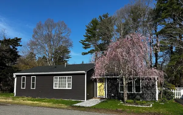 6 Upton St, Hanson, MA 02341