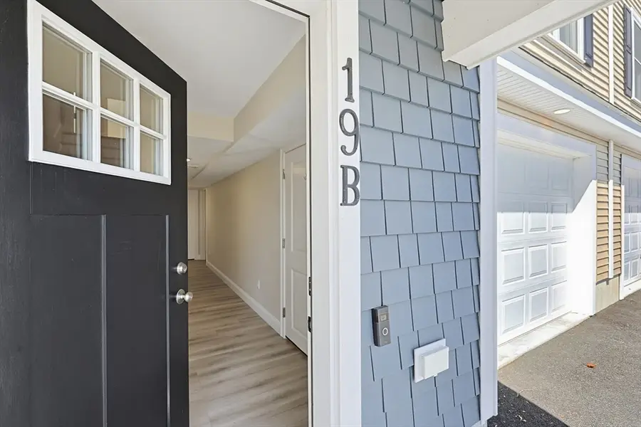 19 Poole St. #B, Taunton, MA 02780 - #2