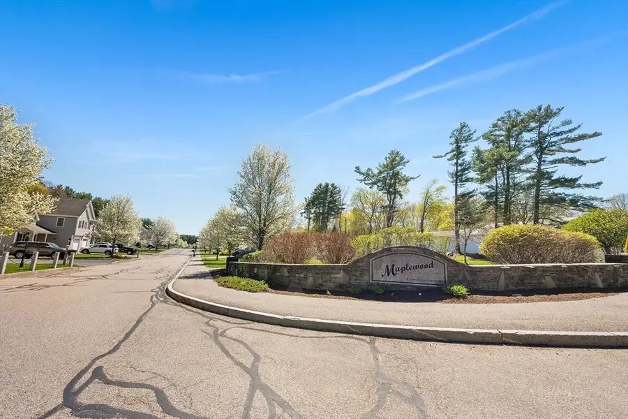 29 Saw Mill Ln, Rockland, MA 02370 - #2