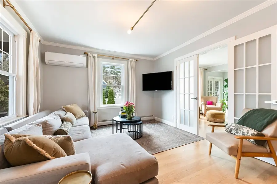 8 Horton St, Saugus, MA 01906 - #3