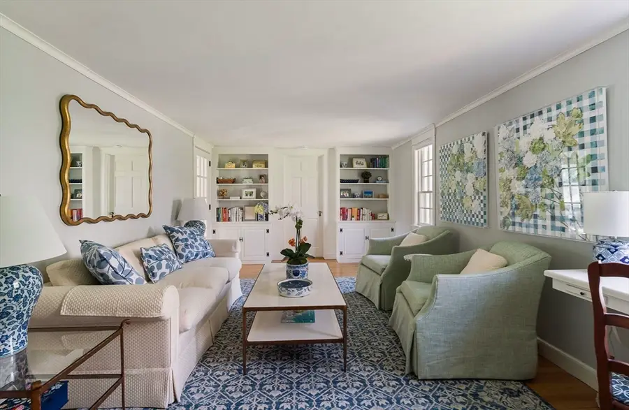 22 Standish Rd, Wellesley, MA 02481 - #3