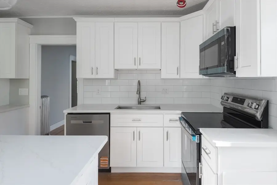 112 Brush Hill Rd, Milton, MA 02186 - #3