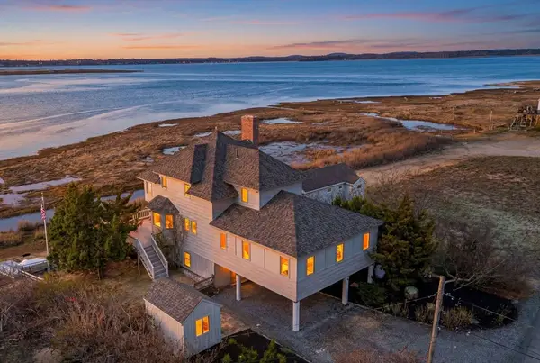 3 Marsh St, Newburyport, MA 01950