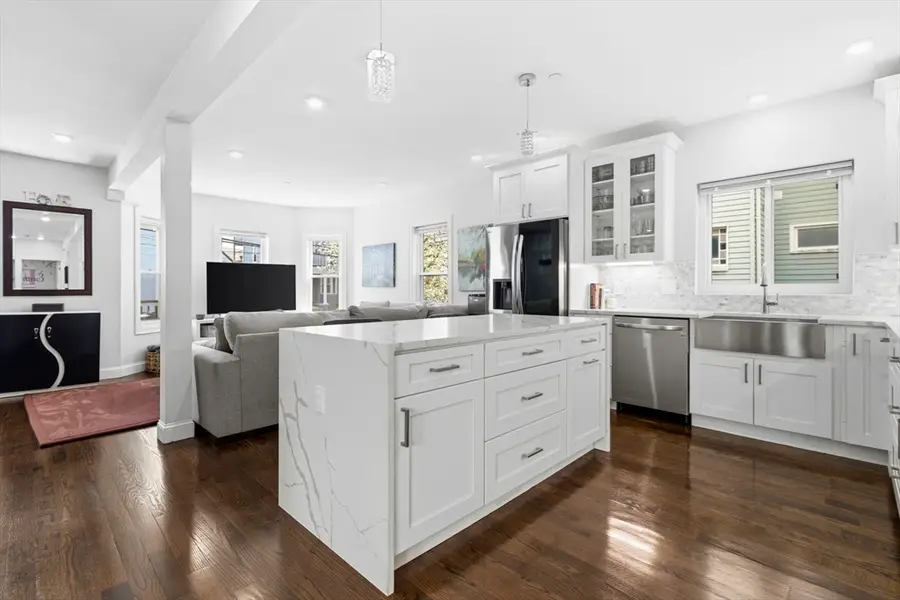 16 Willard Ave #1, Medford, MA 02155 - #3