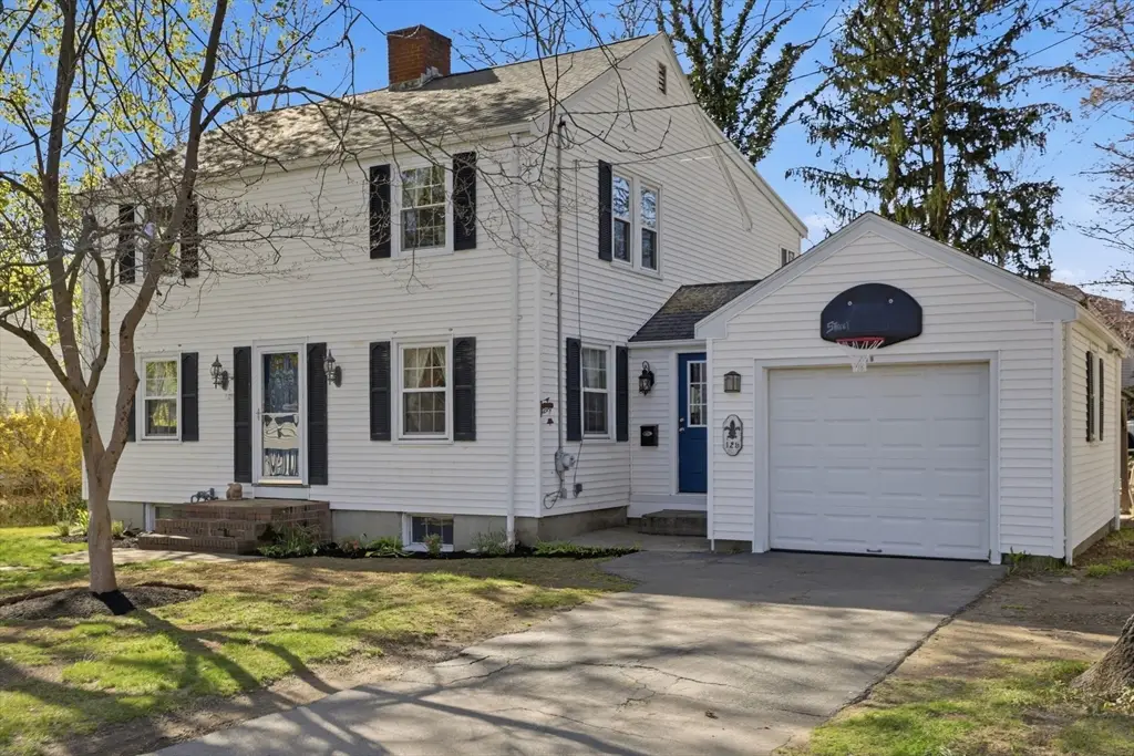 129 Academy Ave, Weymouth, MA 02188 - #1
