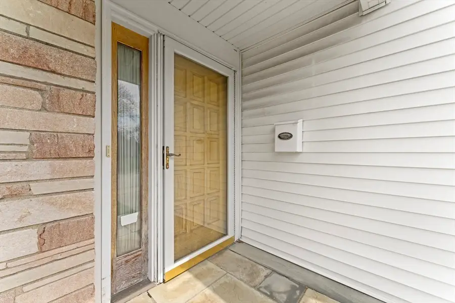 84 Cynthia Road, Newton Center, MA 02459 - #3