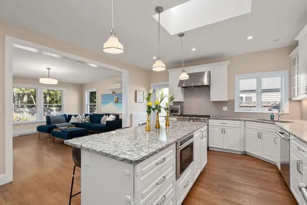 16 Fredette Rd, Newton, MA 02459