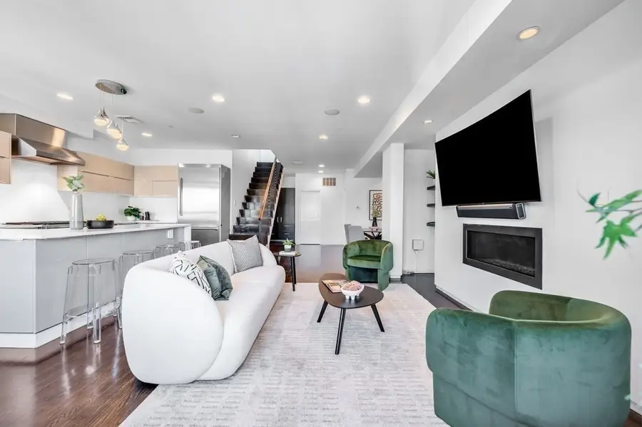 687 E 2nd St #8, Boston, MA 02127 - #3