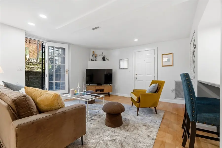 97 Sewall Ave #5, Brookline, MA 02446 - #3