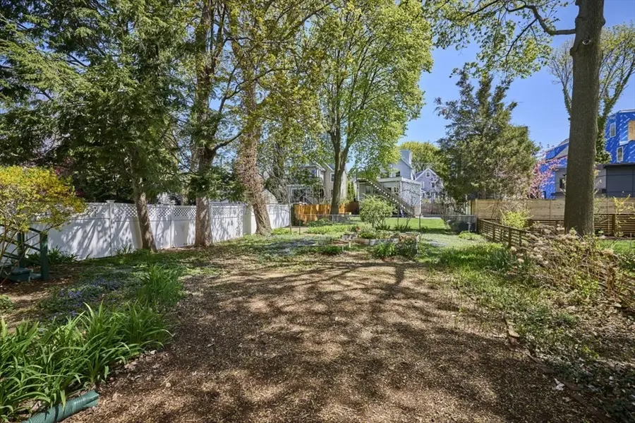 30 Brookford St, Cambridge, MA 02140 - #3