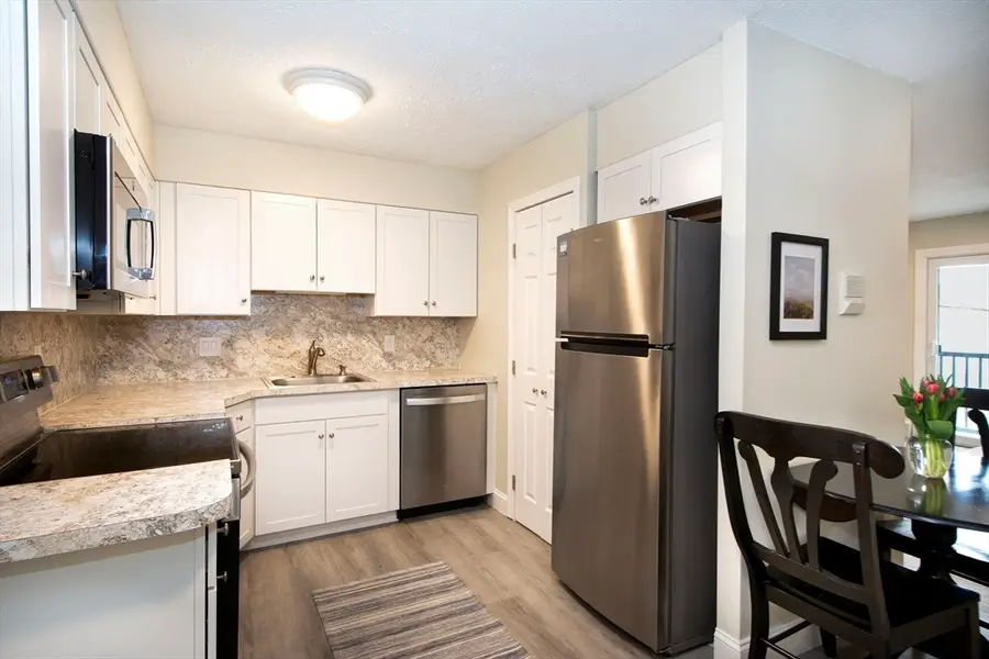 7 Chapel Hill #7, Plymouth, MA 02360 - #3