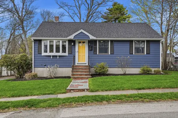 11 Roseen Ave, Weymouth, MA 02188