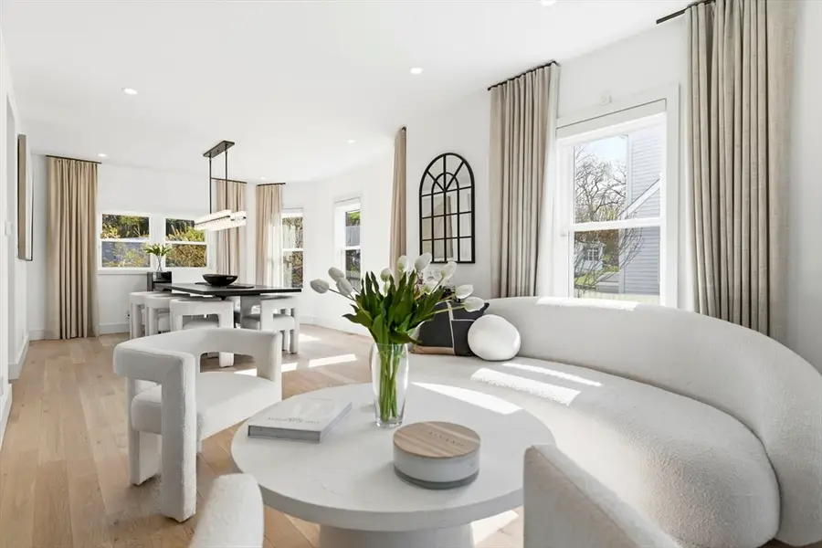 32 Coolidge Ave, Peabody, MA 01960 - #3