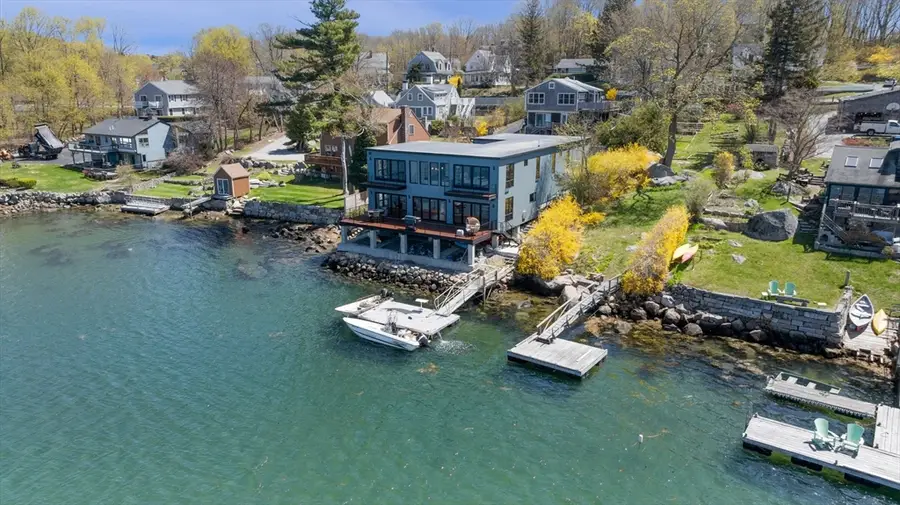 498 Washington St, Gloucester, MA 01930 - #3