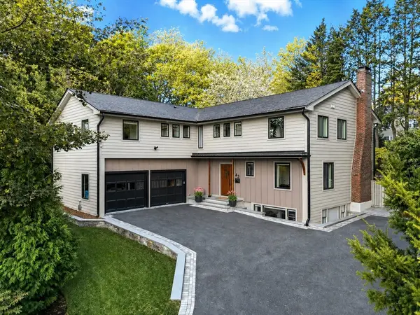 43 Prentiss Ln, Belmont, MA 02478