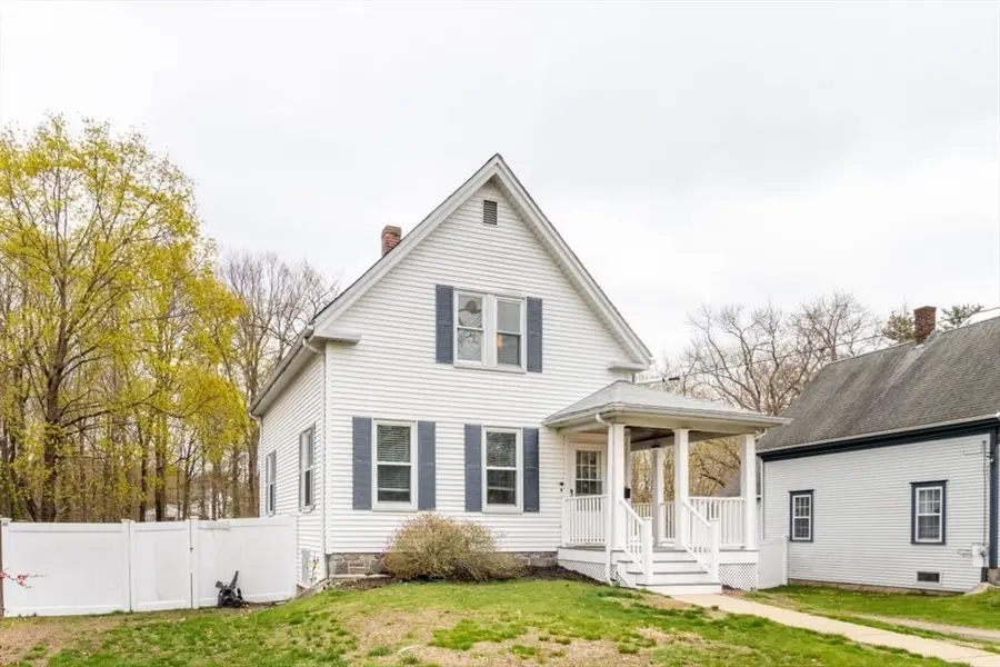 220 Crescent St, Rockland, MA 02370 - #2