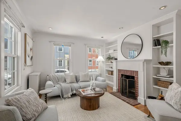 64 Pearl St, Boston, MA 02129