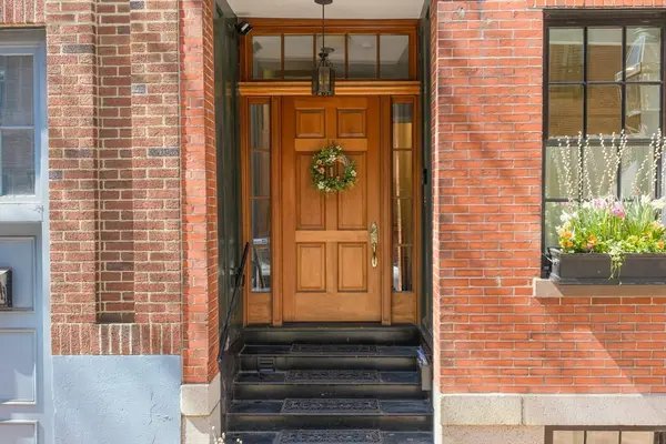 18 Melrose St #1, Boston, MA 02116