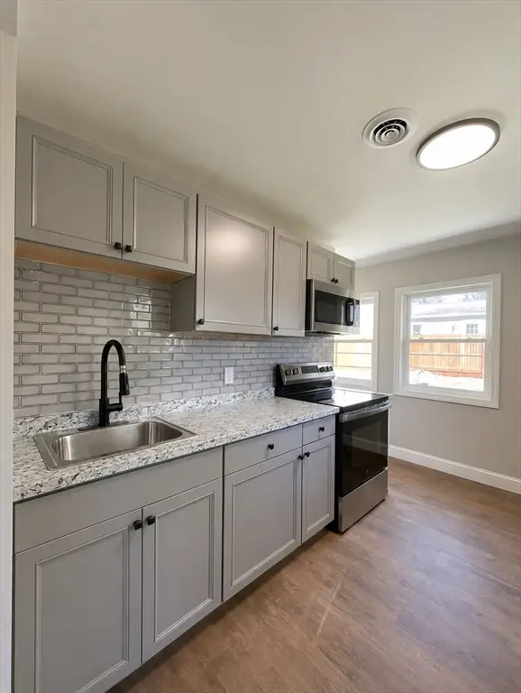 14 Deer Pond Dr, Leicester, MA 01524 - #3