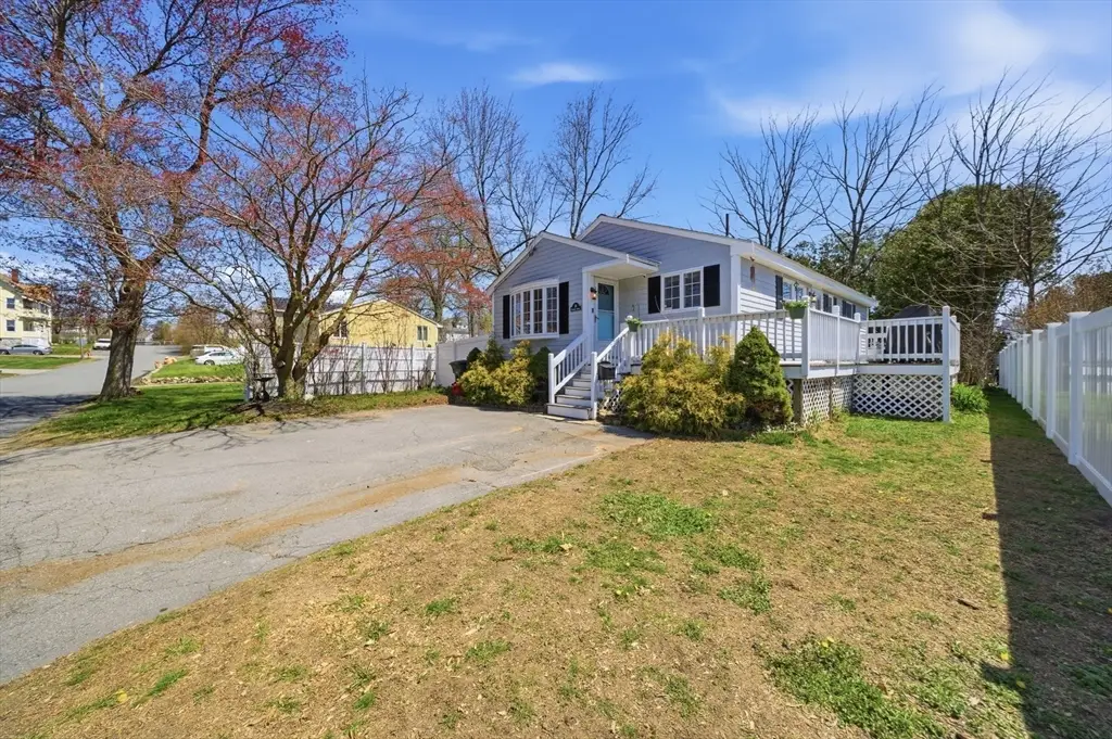 28 Elmwood St, North Andover, MA 01845 - #1