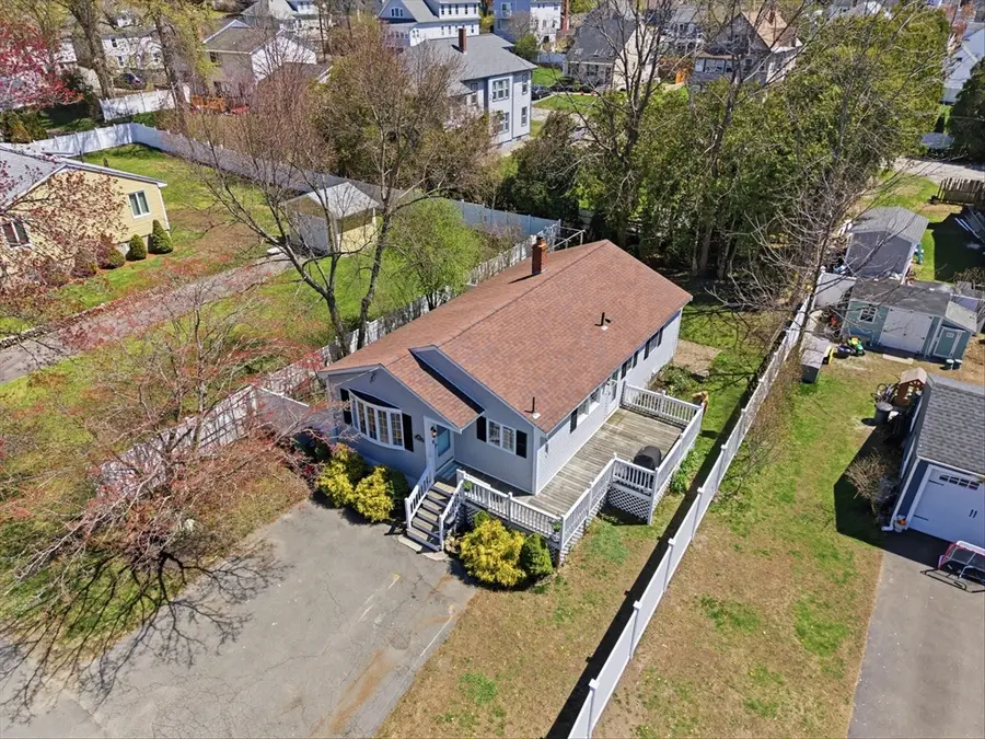 28 Elmwood St, North Andover, MA 01845 - #3