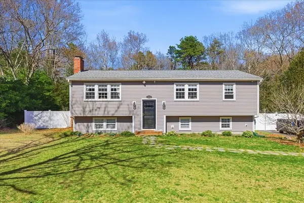 53 Colby Dr, Halifax, MA 02338