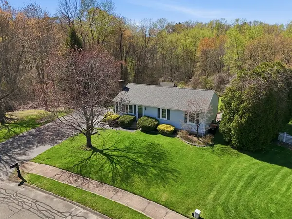23 Katherine Dr, Agawam, MA 01001