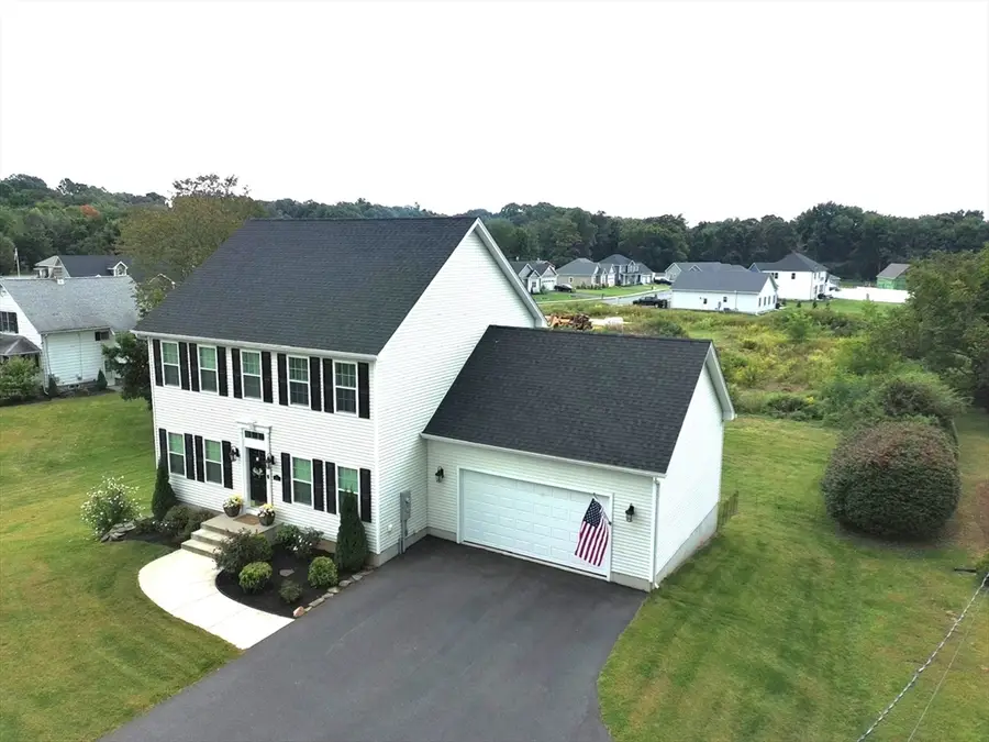 181 Southwick St, Feeding Hills, MA 01030 - #3