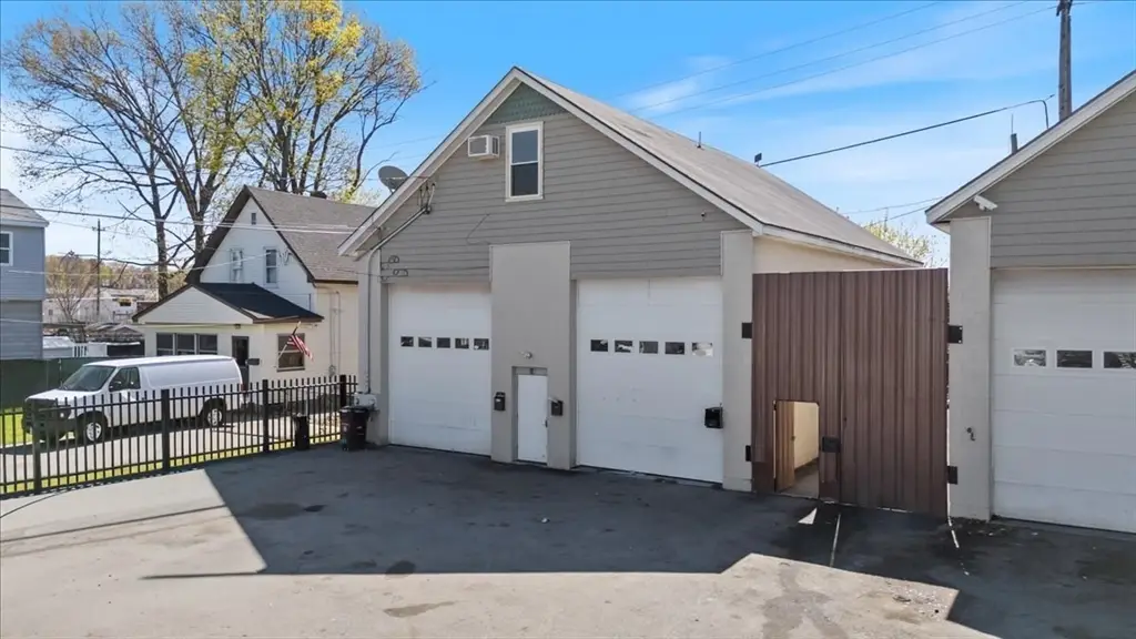 33 Garfield St, Lawrence, MA 01843 - #1