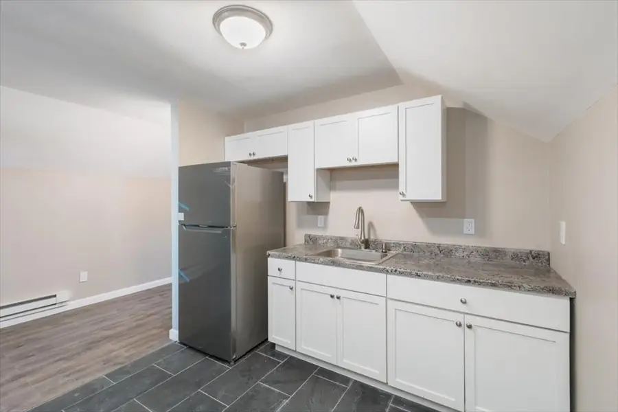 33 Garfield St, Lawrence, MA 01843 - #3