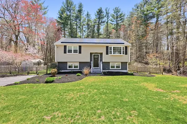 96 Augsburg Dr., Attleboro, MA 02703