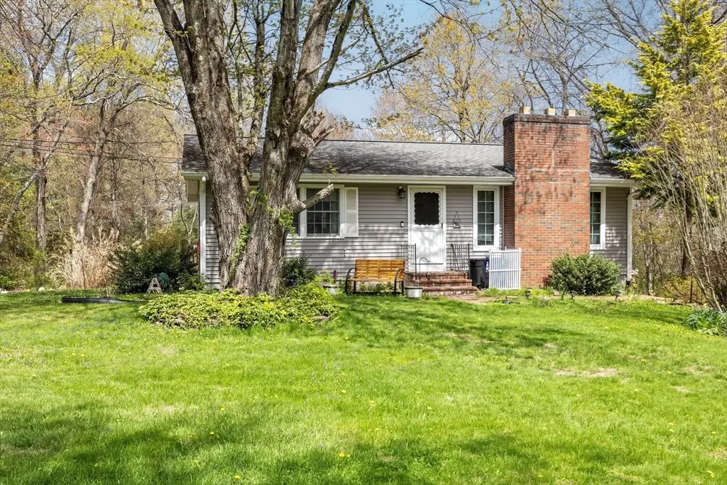 11 Grandview, Granby, MA 01033 - #1