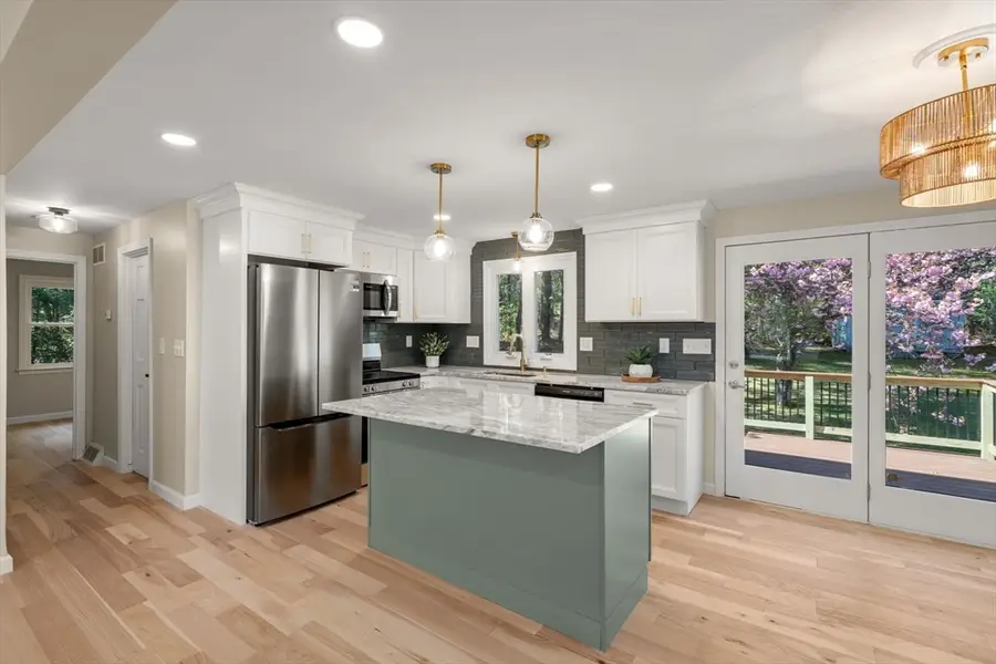 16 Picard Cir, Easthampton, MA 01027 - #2