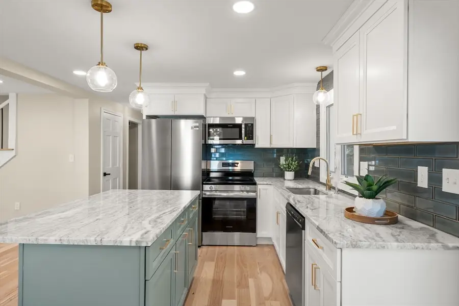 16 Picard Cir, Easthampton, MA 01027 - #3