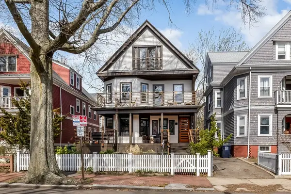 151 Magazine St #3, Cambridge, MA 02139