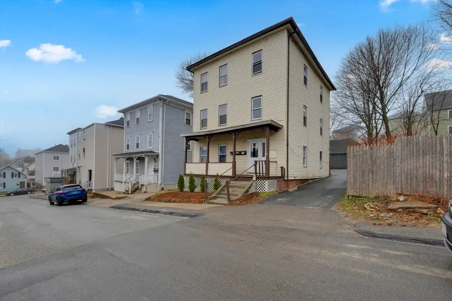 20 Mott St, Worcester, MA 01604 - #2