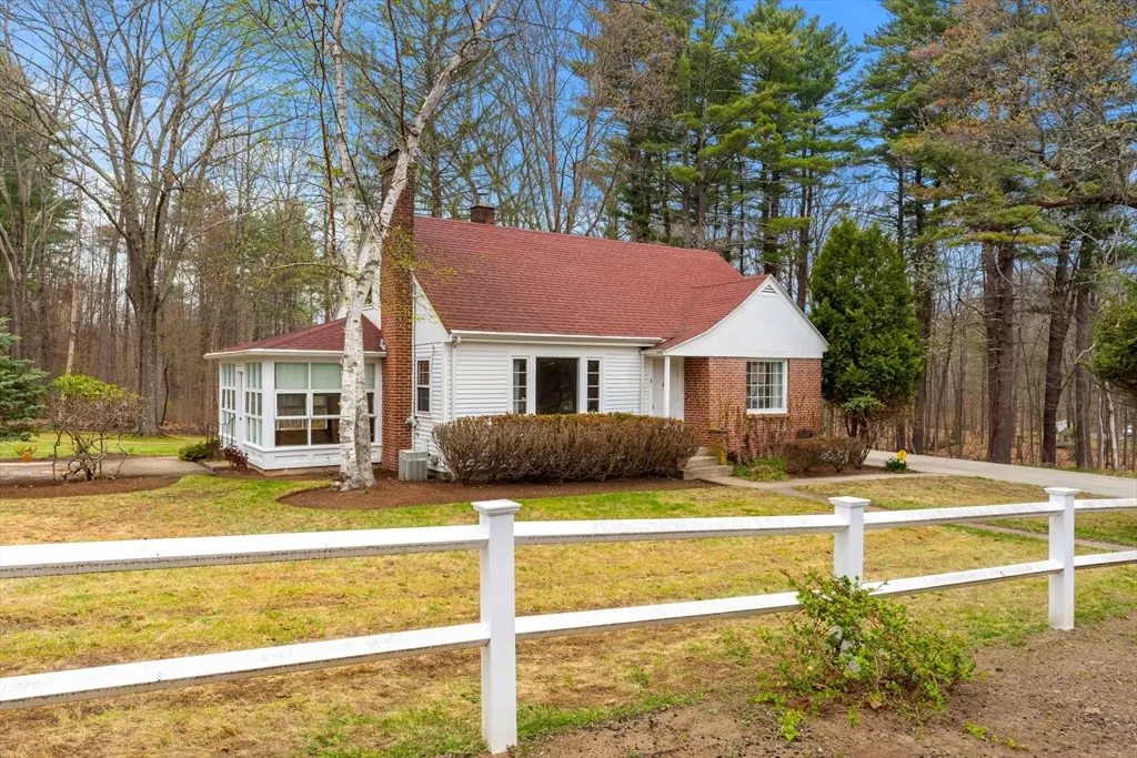 6 W Shore Rd, Merrimac, MA 01860 - #1