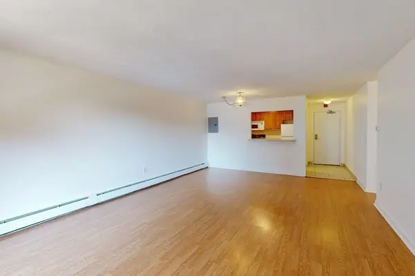 32 Whites Ave #D22, Watertown, MA 02472