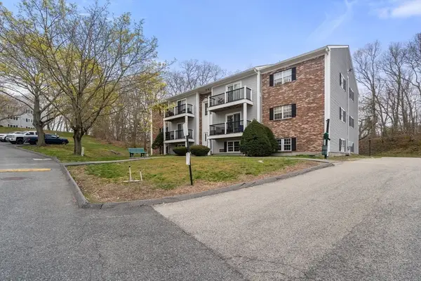 10 Chapel Hill #3, Plymouth, MA 02360