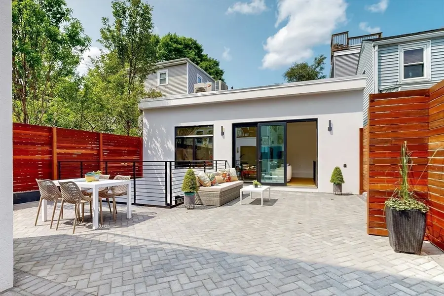 131 Charles Street #R, Cambridge, MA 02141 - #3